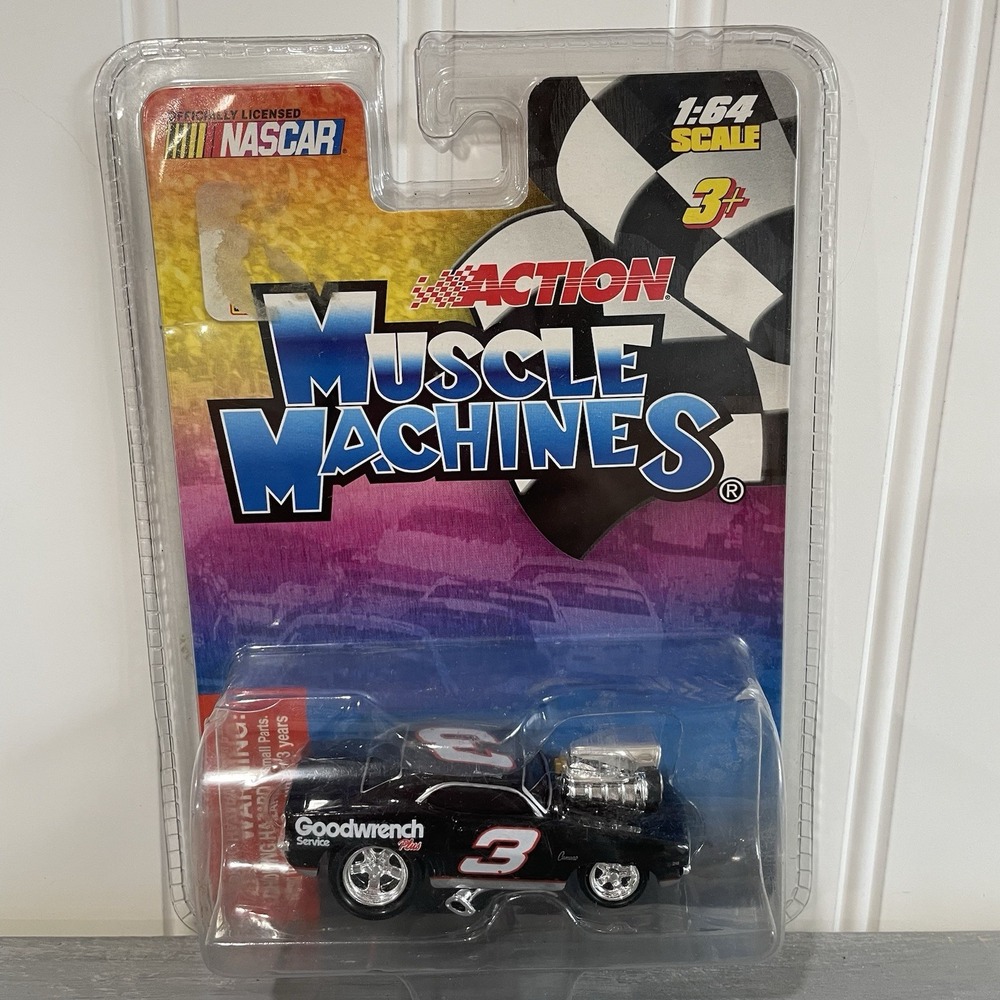 2004 Dale Earnhardt #3‎ GM Goodwrench Muscle Machines Action 1:64 scale car